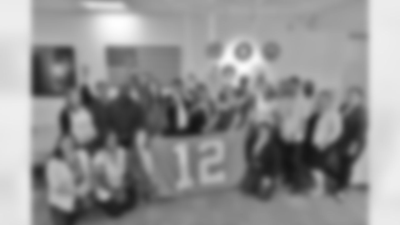 The Seahawks and Cohen Clinic host the inaugural annual couples counseling clinic for military families on September 2, 2022.