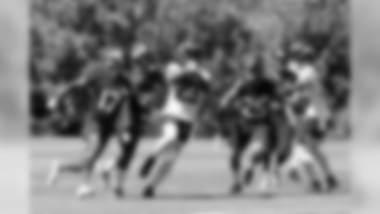 CB Neiko Thorpe