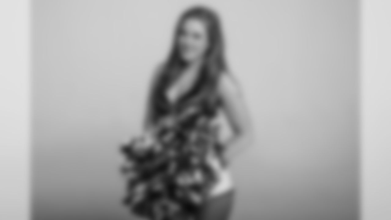 seagals_showgroup_jhg-85_0.jpg
