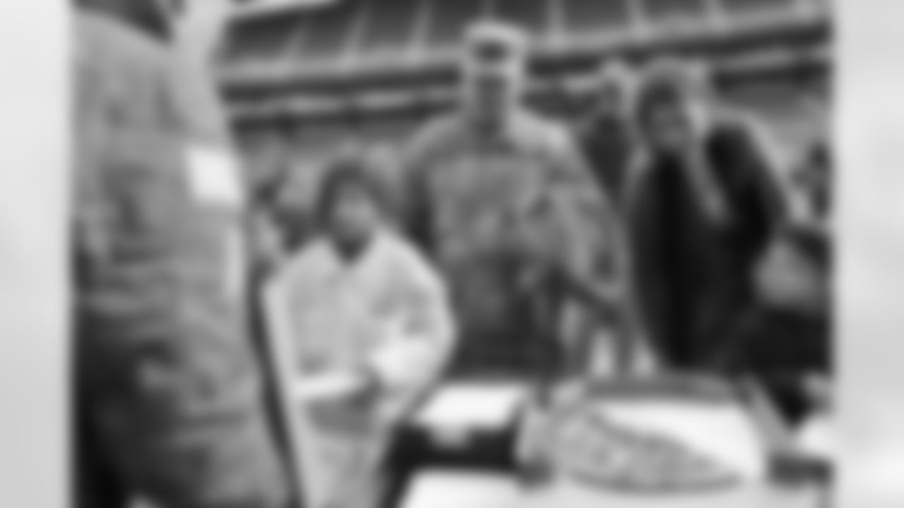 The Seahawks hosted 100 military families for a Veterans Day event at Lumen Field on November 11, 2022.