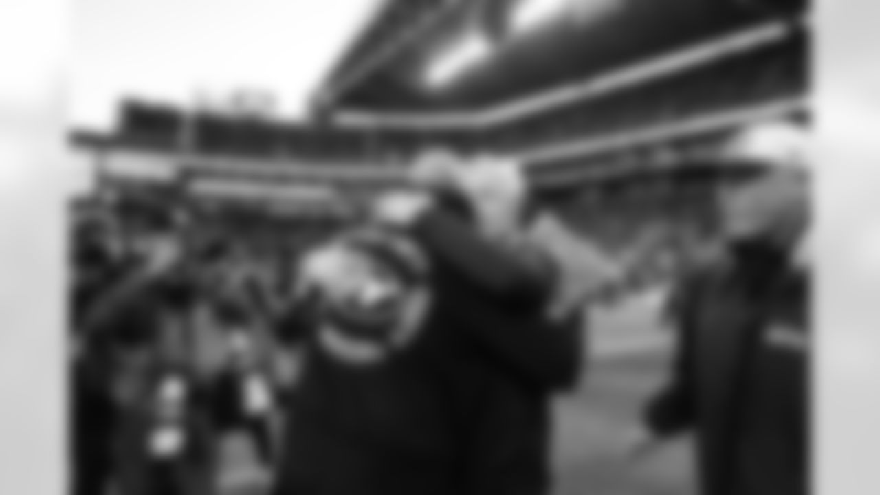 Seahawks-Postgame-Celebration-Week-17-Jets-20230101_16-09-50_5584