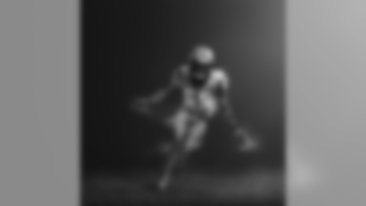 fa16_nfb_na_colorrush_hero_lkuechly.jpg