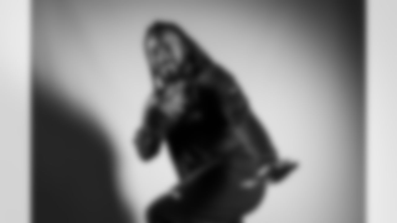 Alex Collins played in 11 games for the Seahawks, starting six of them, and ran for 411 yards and two touchdowns in 2021.