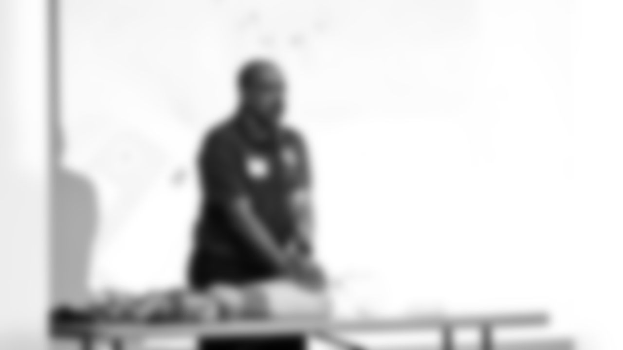 Seahawks-CPR-Training - 20230501_14-37-43_2496