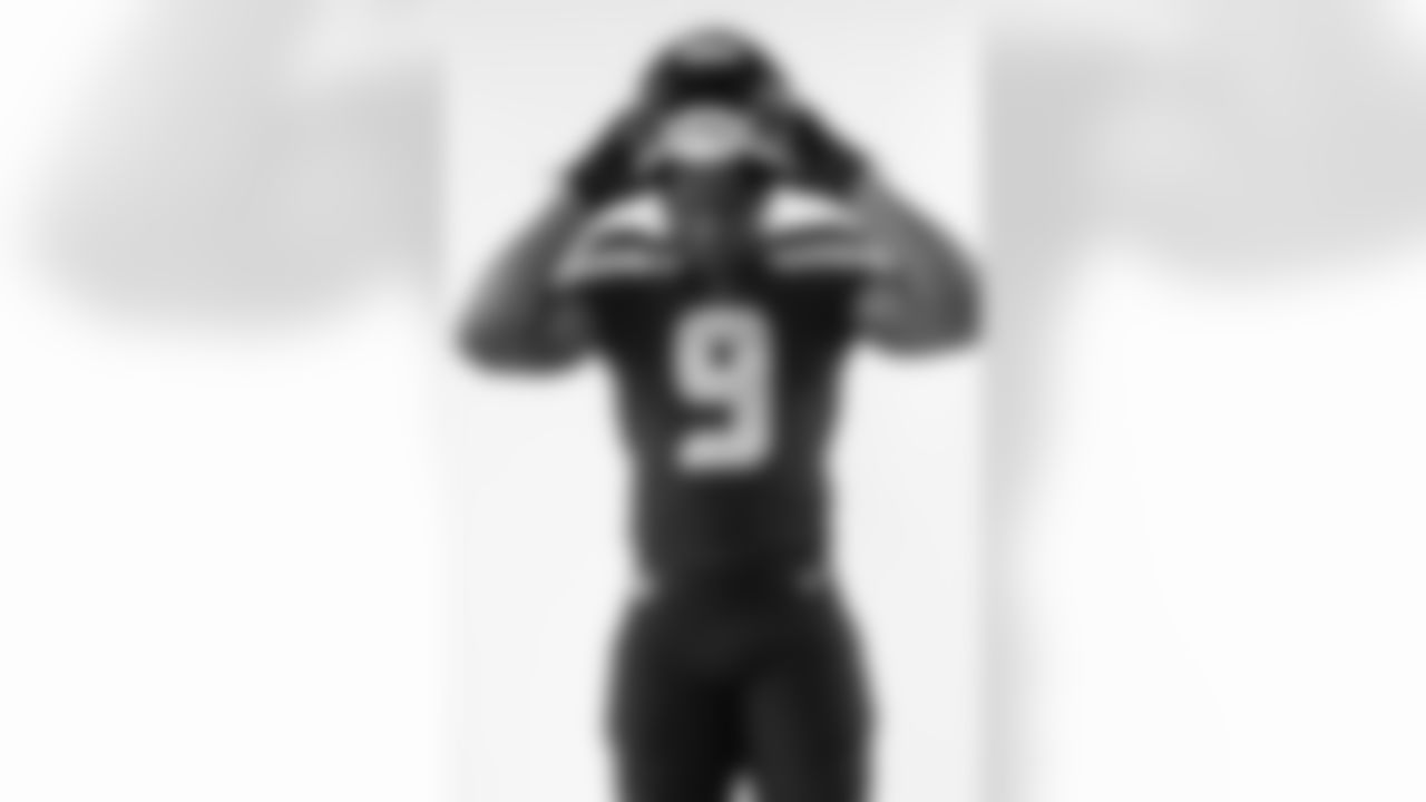 Seattle Seahawks running back Kenneth Walker III (9) poses for a portrait during the NFLPA Rookie Premiere on Saturday May 21, 2022 Los Angeles. (Ryan Kang/NFL)