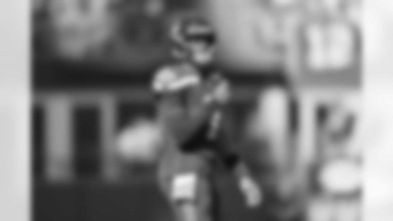 The best photos of Seahawks quarterback Geno Smith from the 2022 season.
