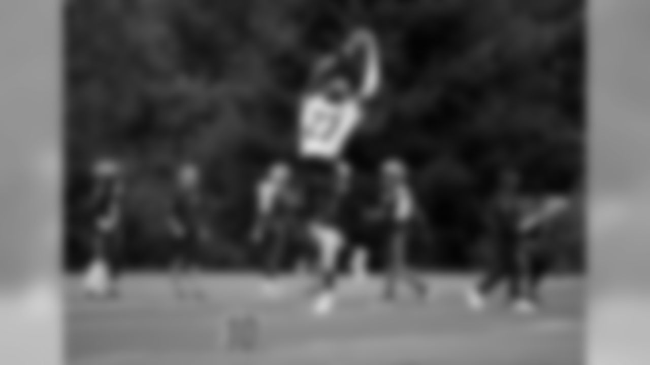 27_tharold_simon_practice.jpg