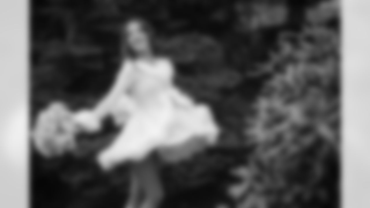 20221211_Christmas_Uniform_Dancers_POTTER-2485