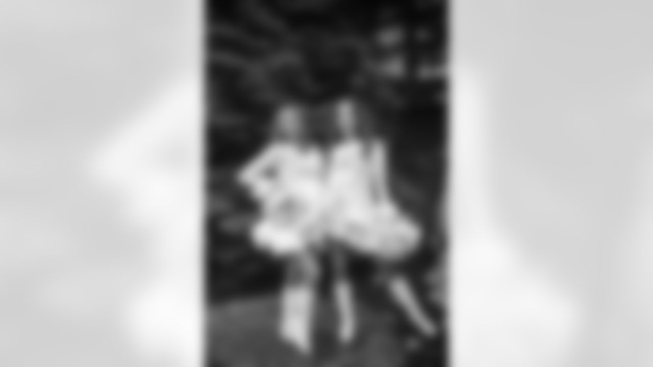 20221211_Christmas_Uniform_Dancers_POTTER-2791