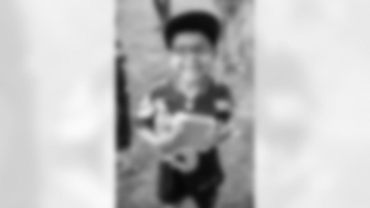 Seahawks-12-Tour-20220617_14-03-39_4077