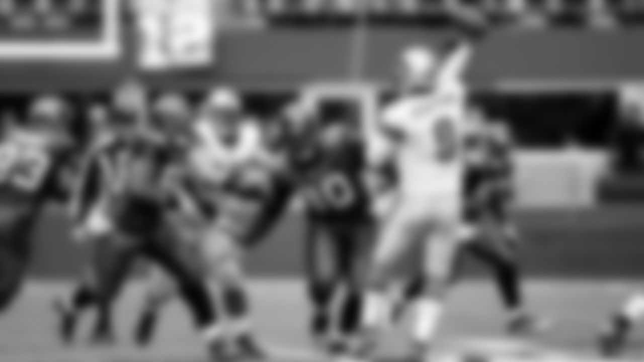 Seahawks-Lions-Through-The-Years-20091108_15-02-18_1507