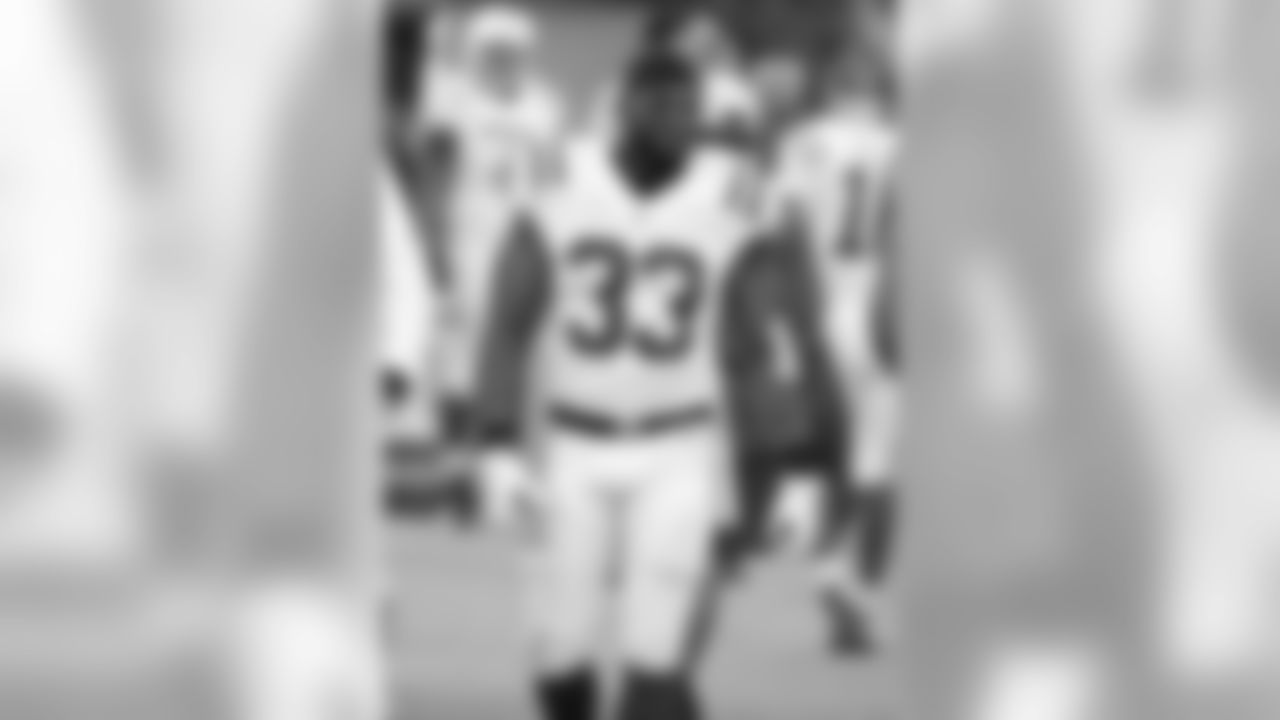 Indianapolis Colts running back Robert Turbin (33) rests during an NFL game against the Oakland Raiders on Saturday, Dec. 24, 2016, in Oakland, Calif. The Raiders won the game, 33-25. (Greg Trott via AP)