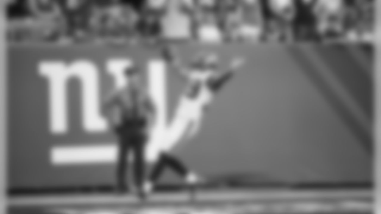 temp20111009_SEAHAWKS_2151.jpg