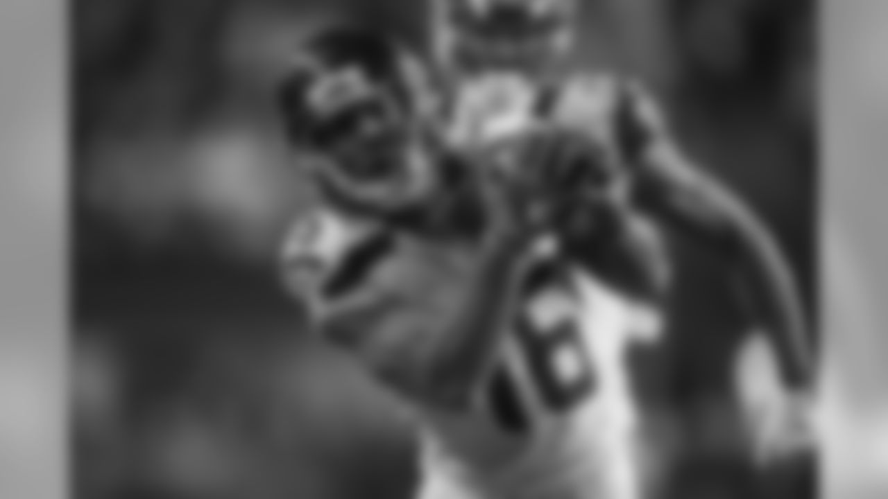 SEATTLE SEAHAWKS, LOS ANGELES RAMS