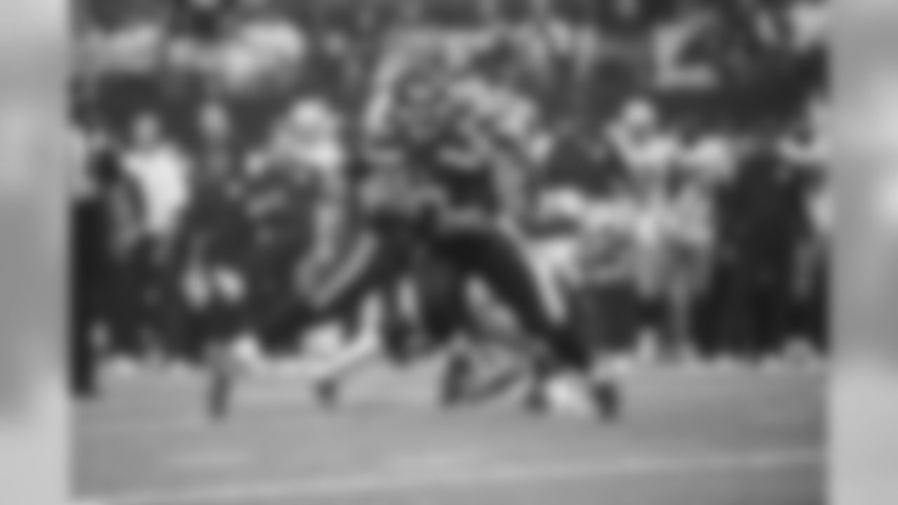 RussellWilson_ThroughTheYears_2015 COWBOYS AWAY (5)