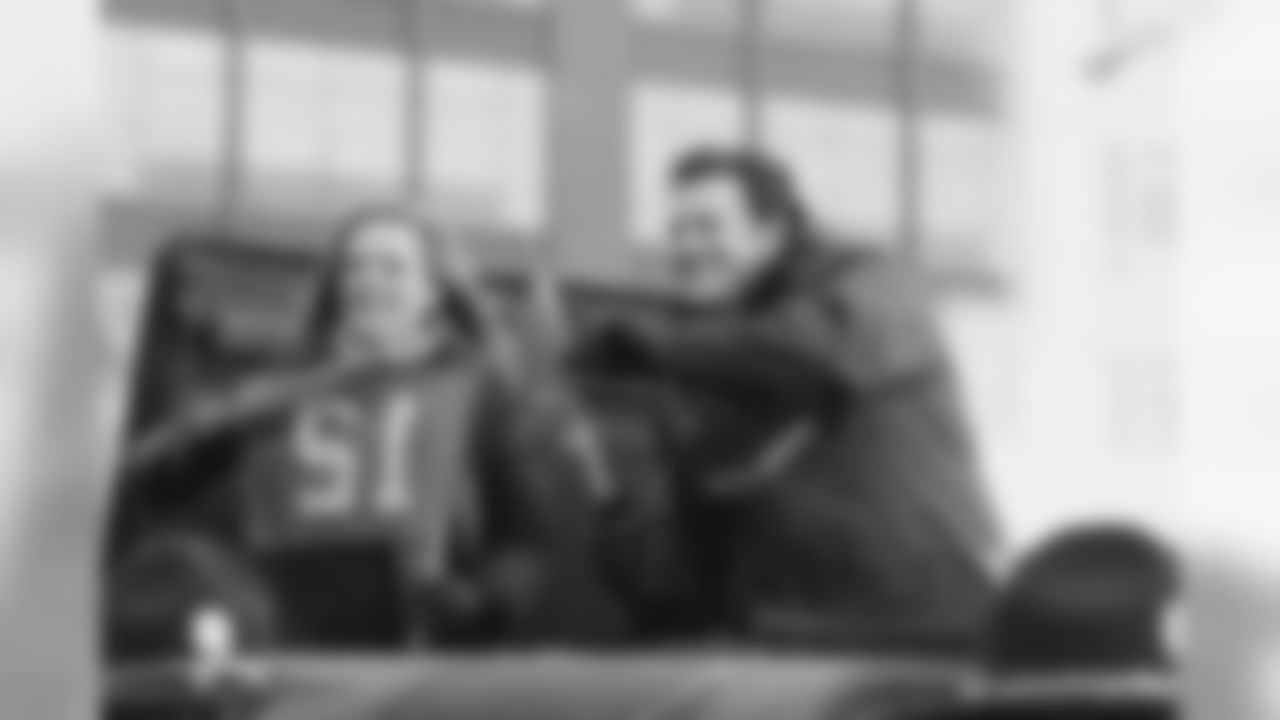 seahawks_parade_-_jeff_marsh_-96.jpg