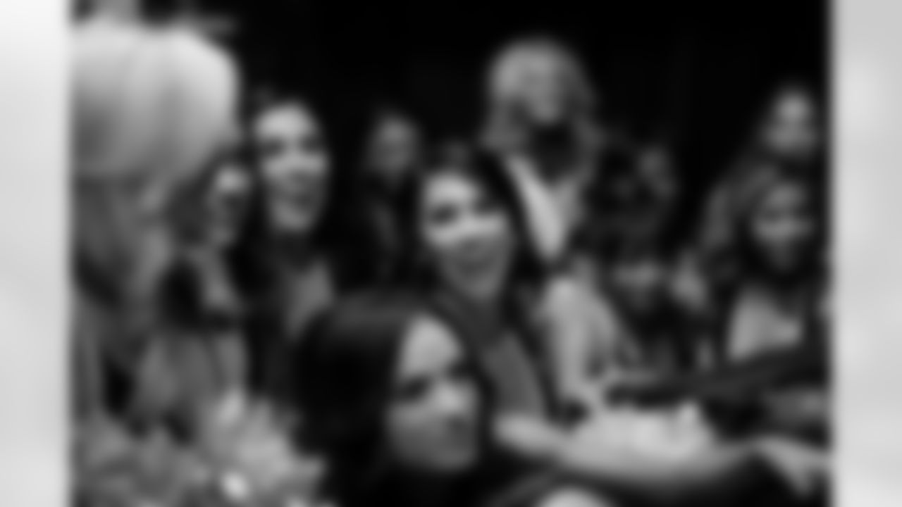 16082015_seagals_calender_unveiling-19.jpg