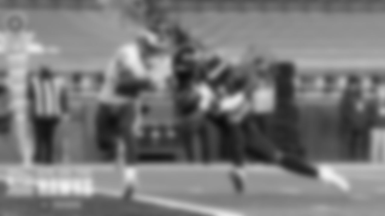 Seahawks receiver DK Metcalf scores his second touchdown of the game in the fourth quarter.