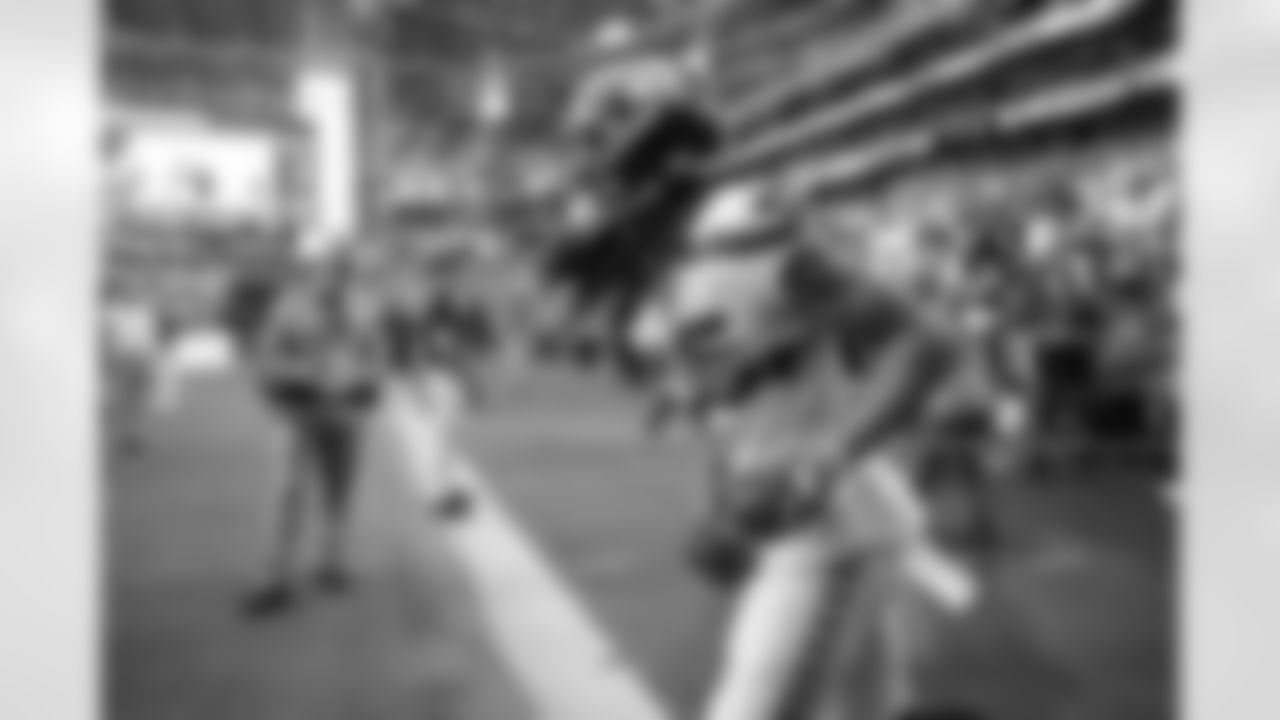 The best photos of Seahawks safety Ryan Neal from the 2022 season.