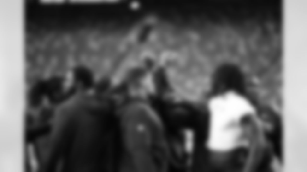 The Seattle Seahawks warm up at MetLife Stadium ahead of their Week 4 matchup with the New York Giants on Monday Night Football on October 2, 2023.