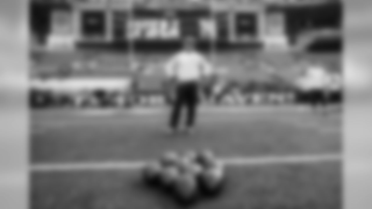 RussellWilson_ThroughTheYears_2015 RAVENS AWAY (7)