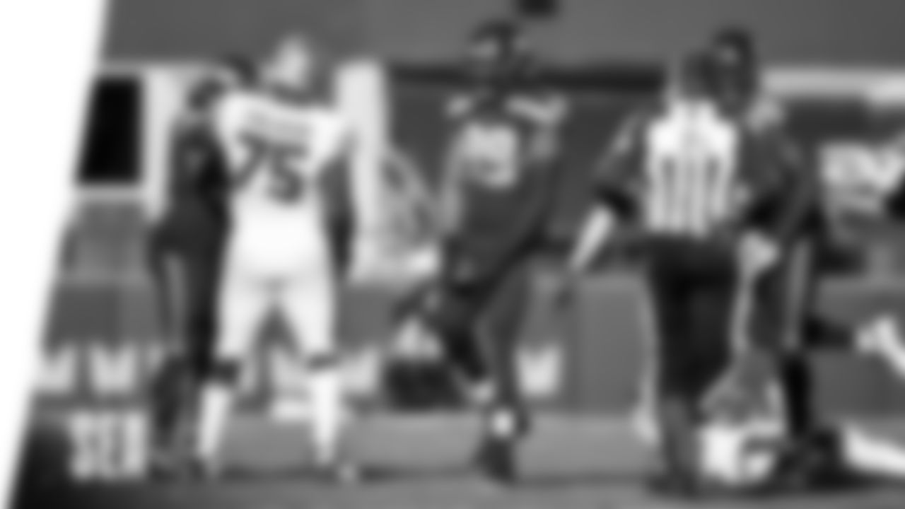 Week8Action-20201101_13-31-45_Nesquik-20201101_SEAvs49ERS_RM1_0571