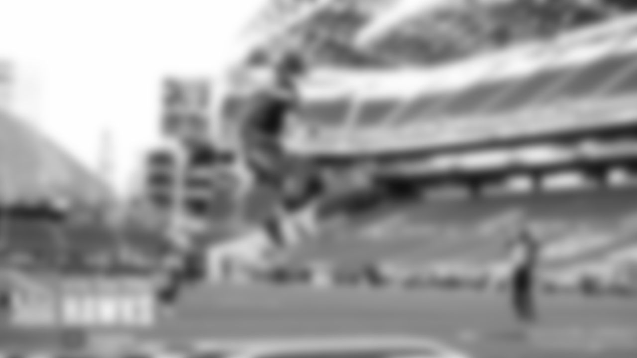 20200922_EyeOnHawks-Wk3-25_RM6_1591