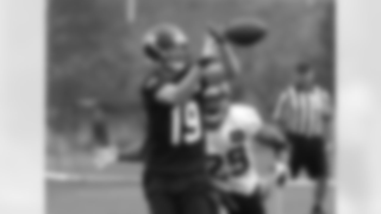 Wide receiver Bryan Walters