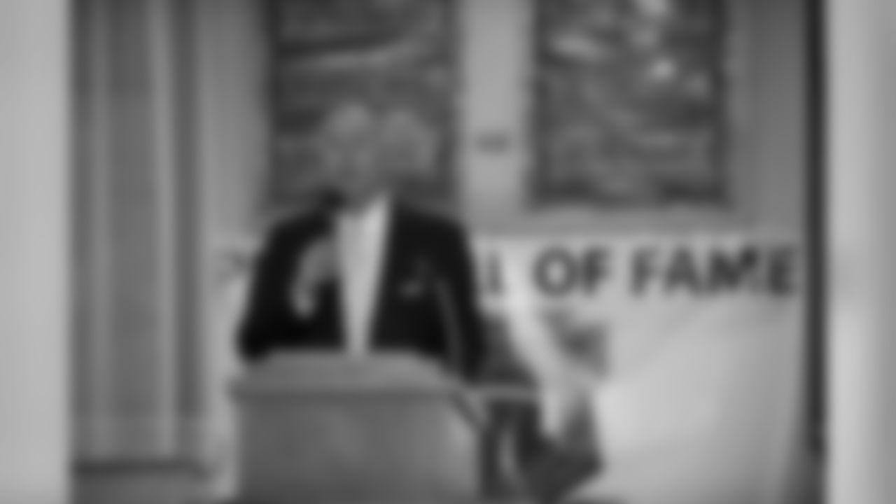 ThroughTheYears_SteveRaible-2012 PNW SPORTS HOF