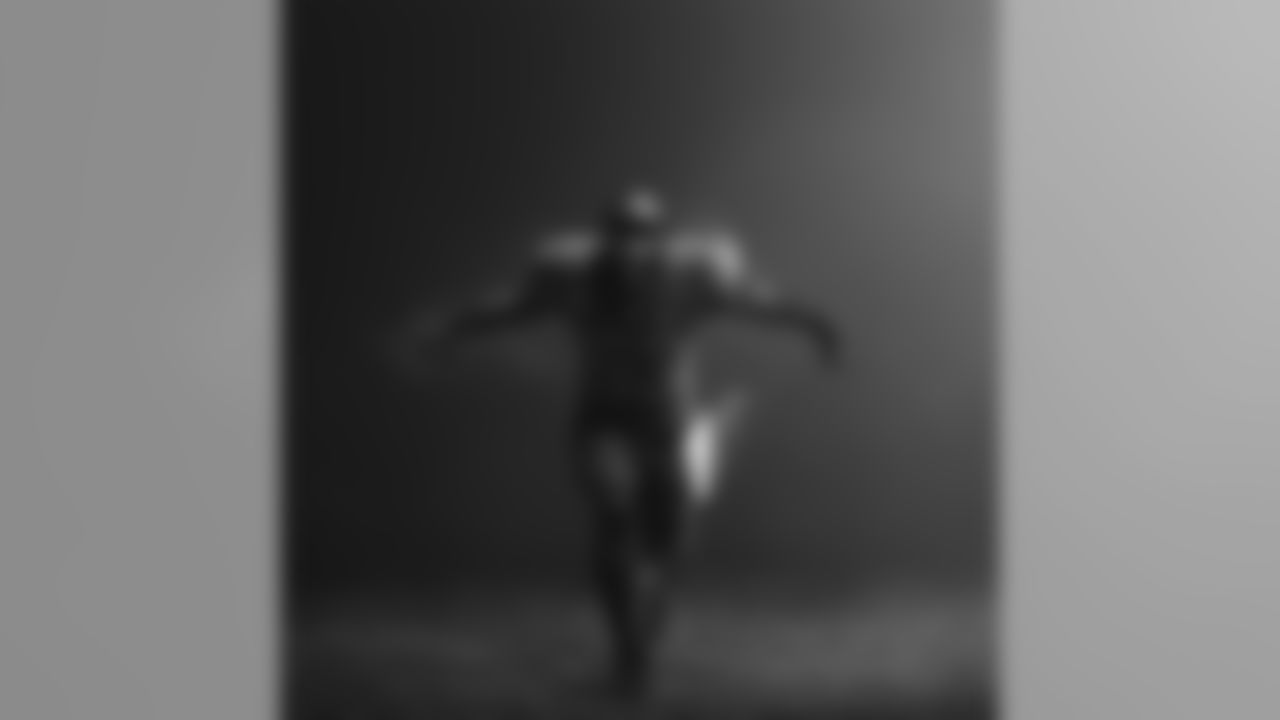 fa16_nfb_na_colorrush_hero_nbowman.jpg