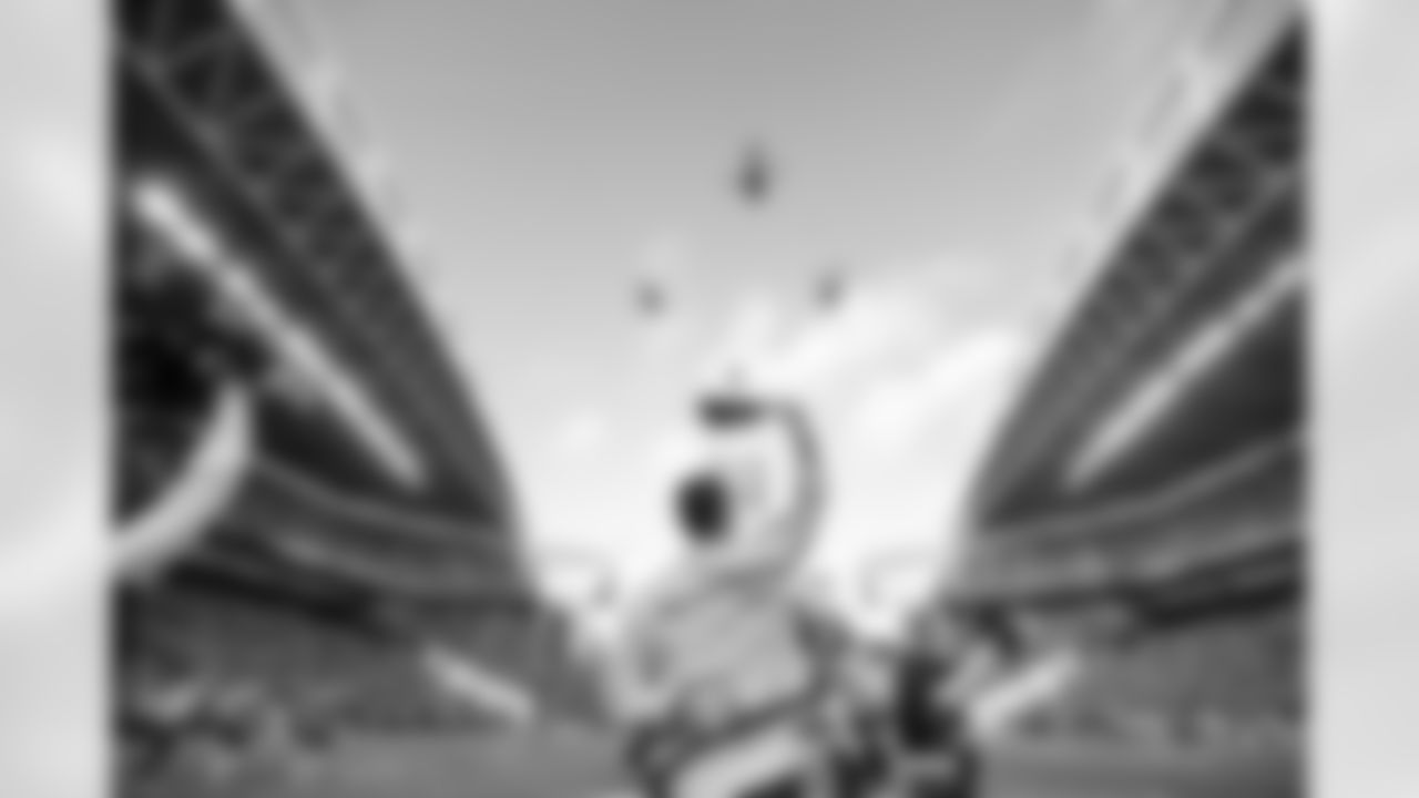 20221127_LVRvsSEA_DANCERS_POTTER-5483