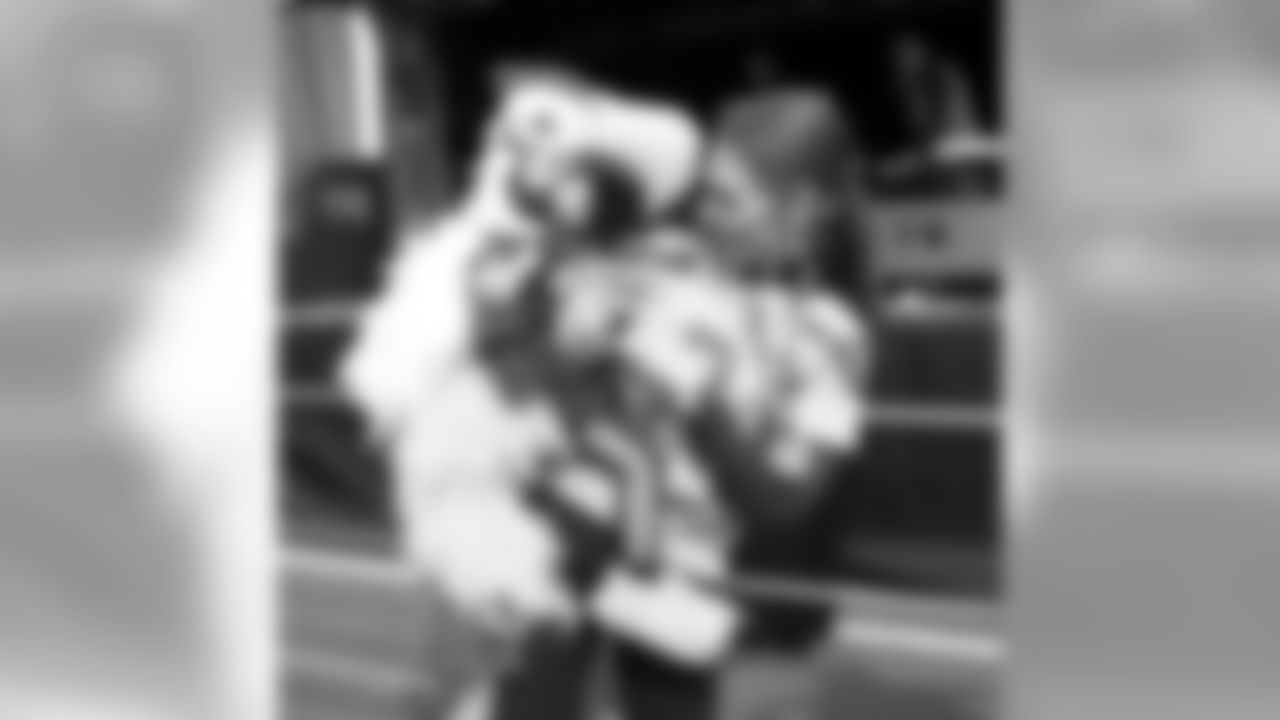 cst_am4i6826.jpg