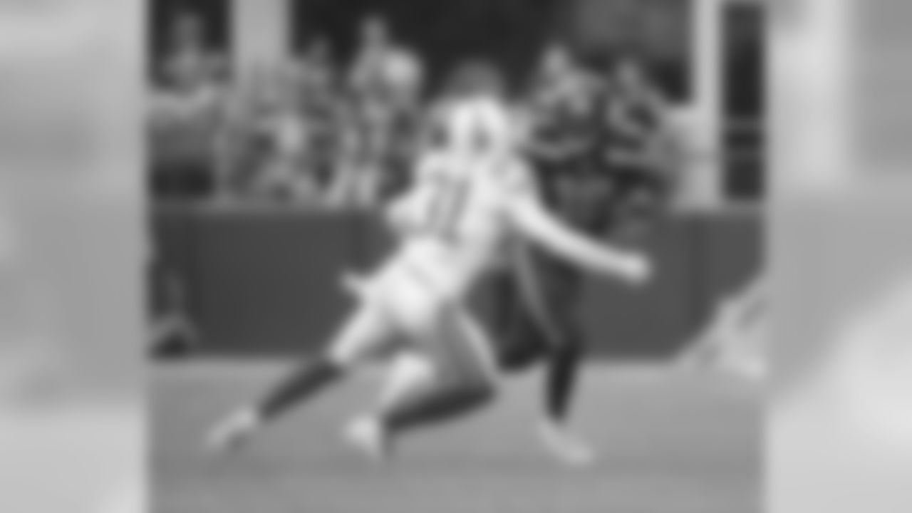WR Jaron Brown