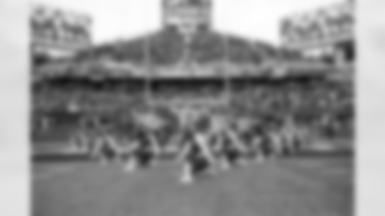 20230101_NYJvsSEA_Dancers_POTTER-4916