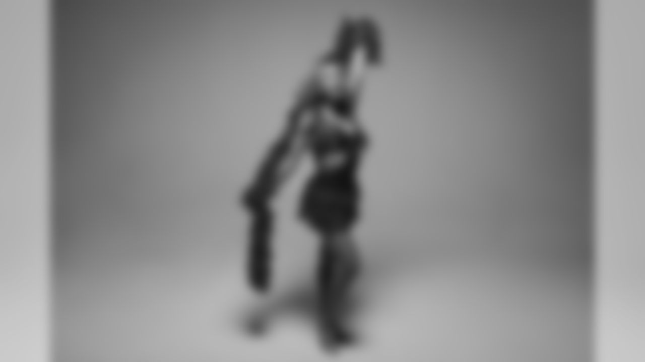 seagals_showgroup_jhg-81_0.jpg