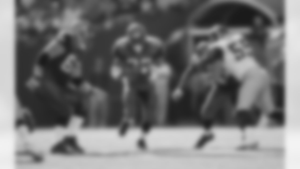 Seahawks-Rams-Through-The-Years-20041010_13-45-24_6771