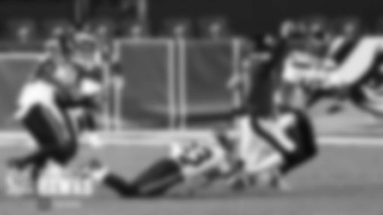 EyeOnTheHawks-Week12-20201130_22-14-50_20201130_SEAatPHI_NBR_3725