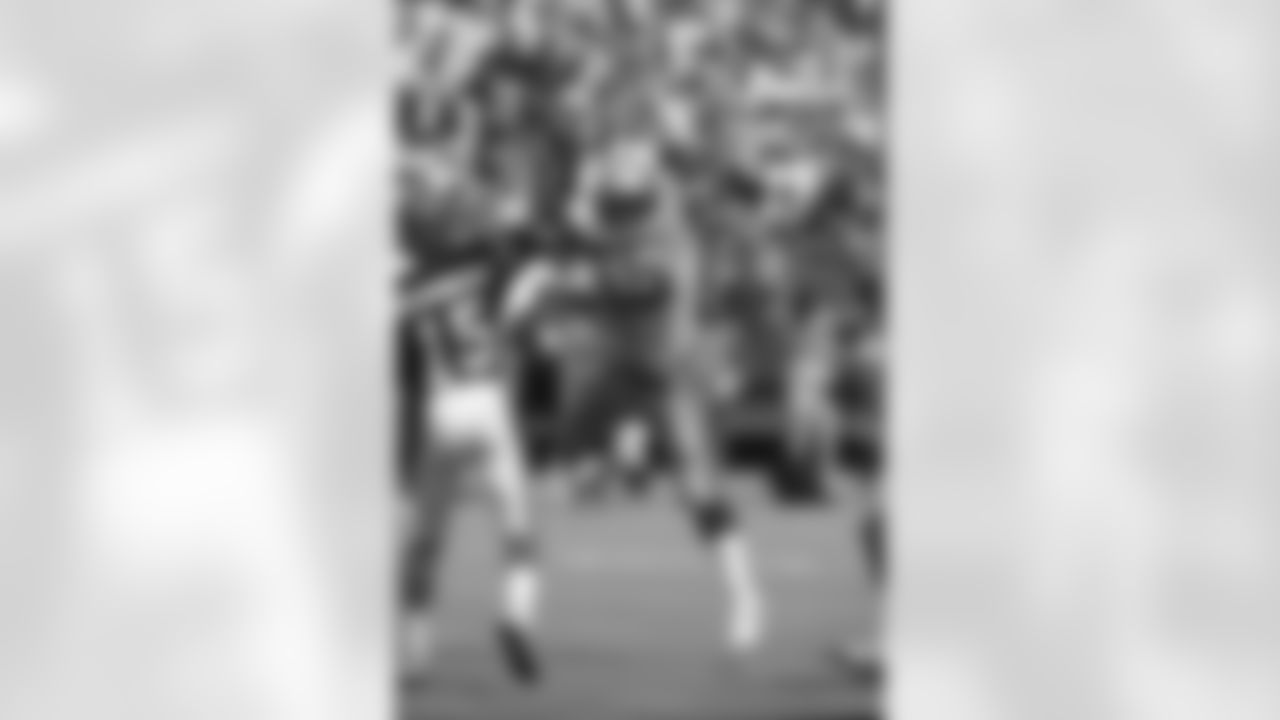 Jackson, Micheal blocks pass