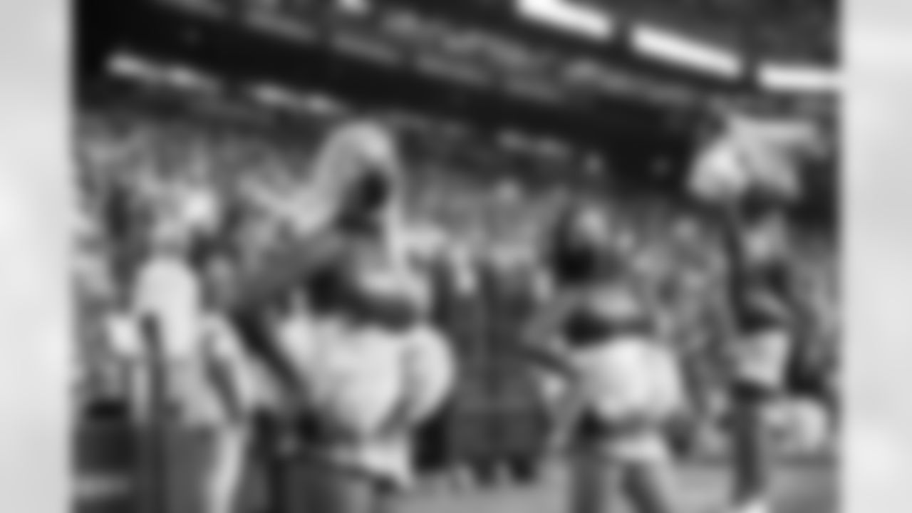 20211025_NOvsSEA_Dancers_SP-8411