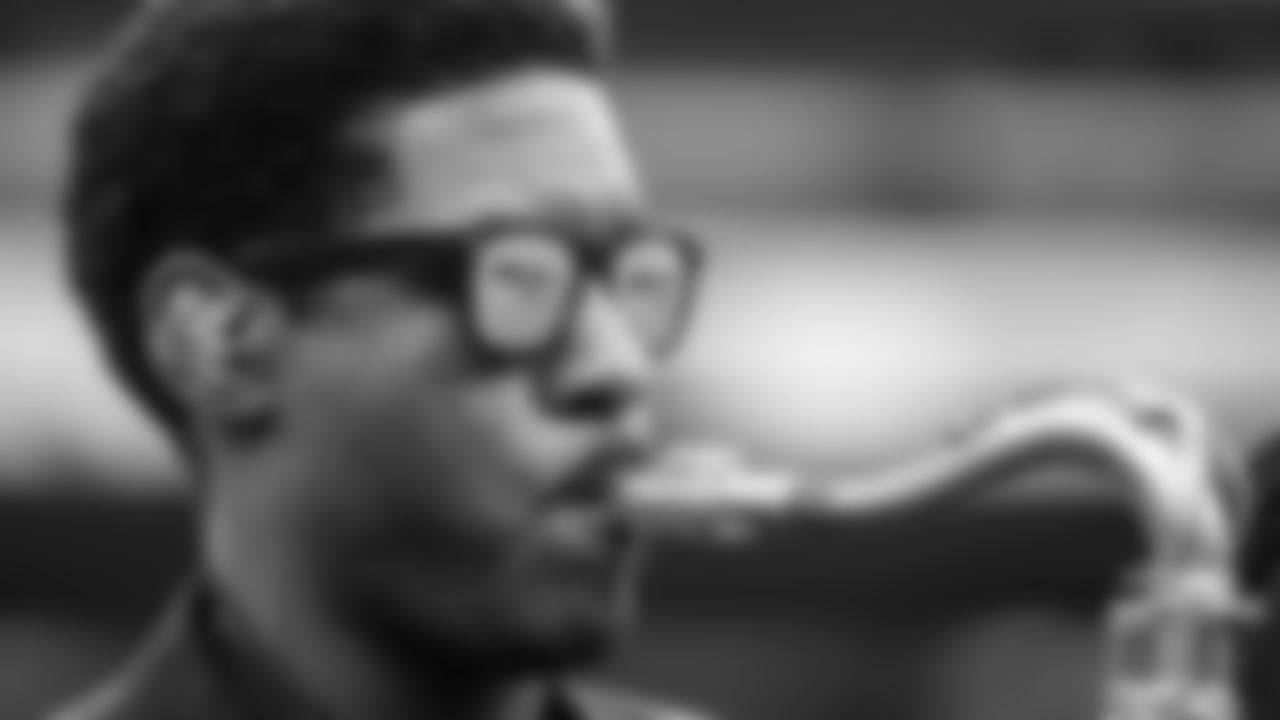 Aloe Blacc's saxophone player sported Seahawks sunglasses during the halftime concert.