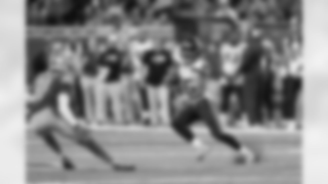 The best photos of Seahawks wide receiver Tyler Lockett from the 2022 season.