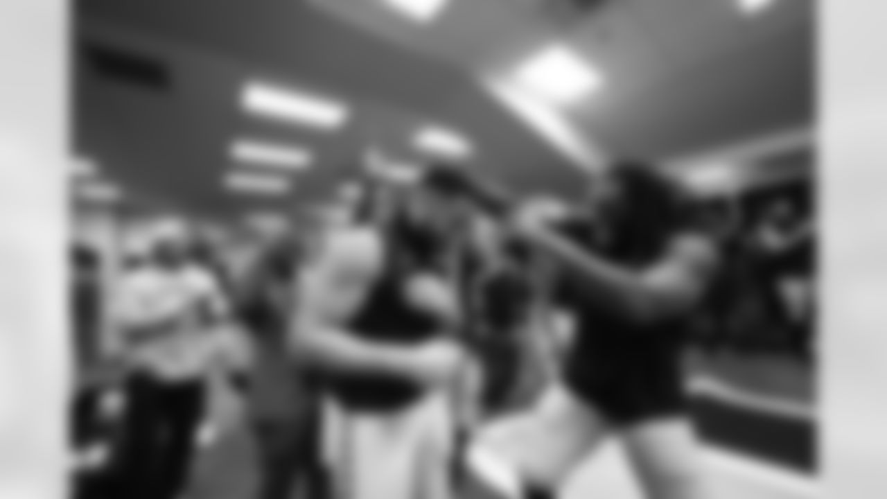 Seahawks-Postgame-Celebration-Week-17-Jets-20230101_16-24-14_5960