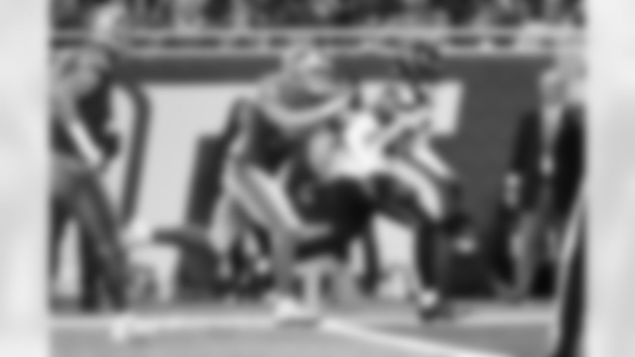 Seahawks-Top-Shots-Defense-20221002_18-57-17_6083