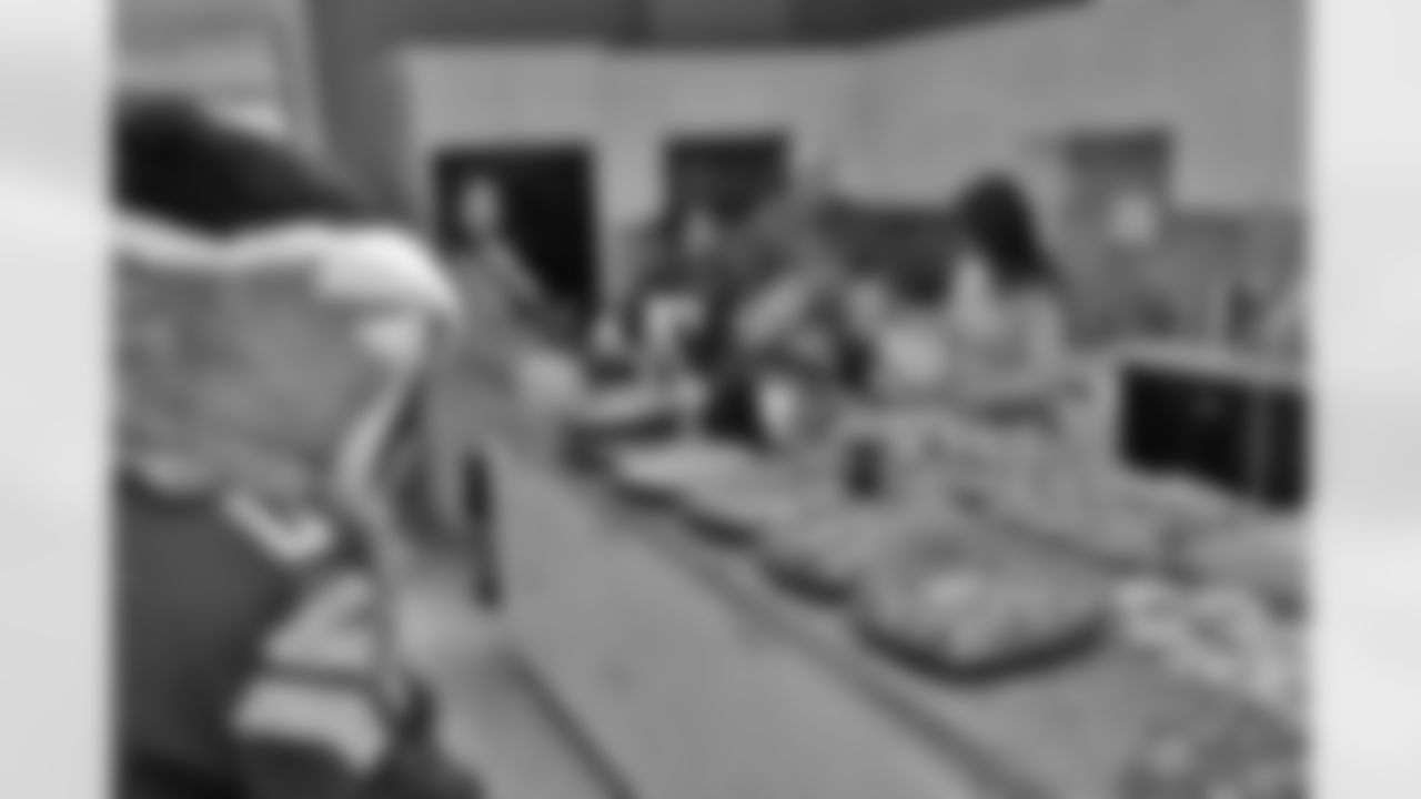 20220812_DeltaCommunityCaptain-FisherHouse_Lott (63)