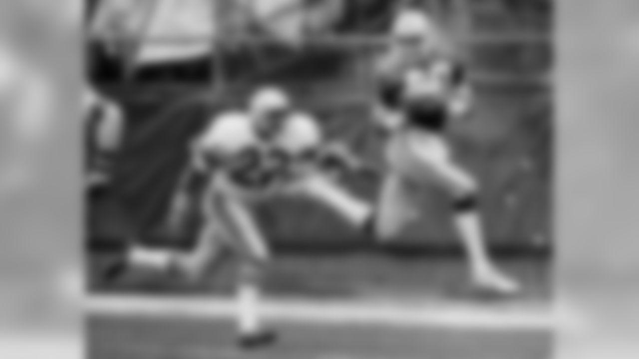 Green Bay Packers Hall of Fame wide receiver James Lofton (80) beats Seattle Seahawks cornerback Dave Brown (22) during an NFL game in Milwaukee, Oct. 15, 1978. The Packers defeated the Seahawks 45-28. (AP Photo/Vernon Biever)
