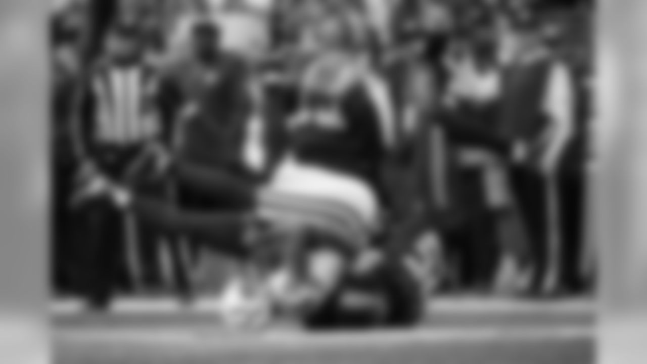 eye_wk_4_colts_09.jpg