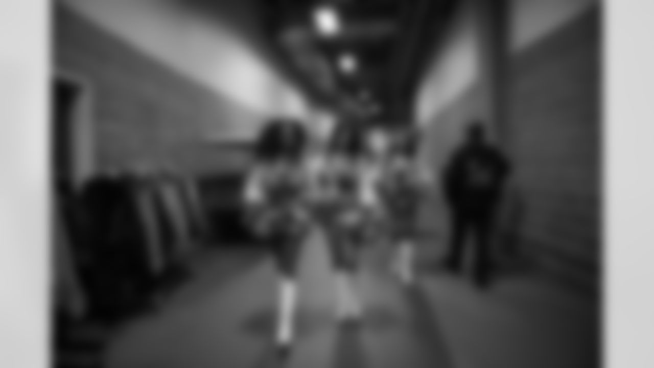 20151227_rams_seahawks_jhg-49.jpg
