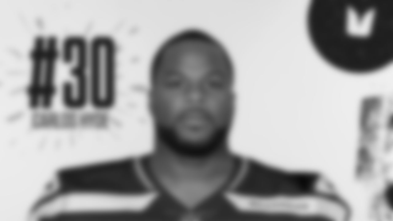 30 - Carlos Hyde, RB