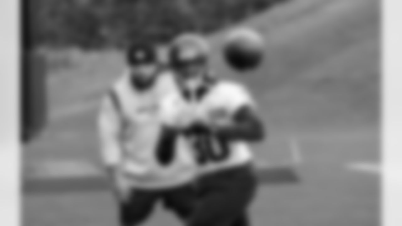 The Seahawks practice at the Virginia Mason Athletic Center in Renton on November 2, 2022.