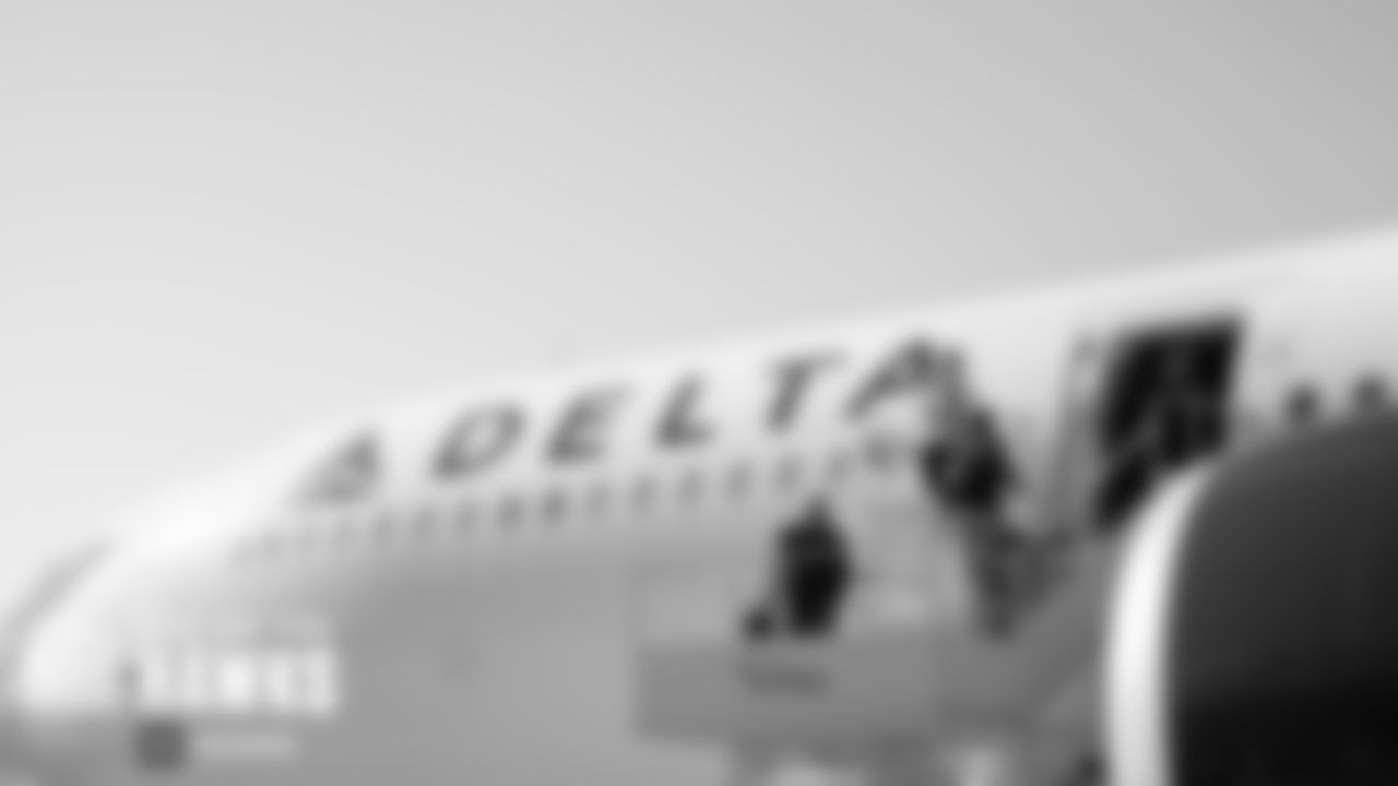 EyeOnTheHawks-Week8-20201024_13-15-47_2020-10-24_SEAatAZ_TRAVEL-18
